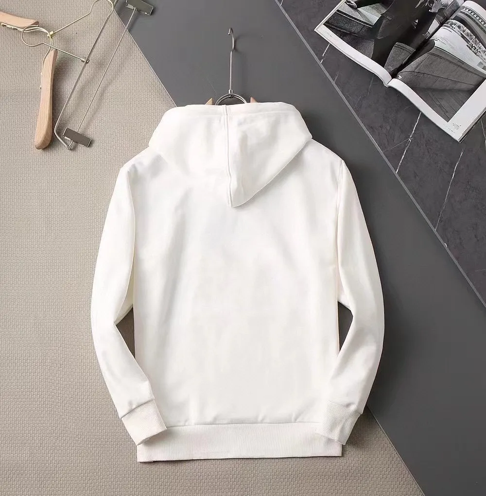 🅿️240 brand [LV Louis Vuitton] (good news for fat people) 2025ss autumn latest long-sleeved round-neck sweatshirt, on sale simultaneously on the official website. Refreshing and breathable. Made of top Tencel Roman. Comfortable and soft. 3D three-dimensional clarity. Super fashion sense. Great for gifting and keeping for yourself. Size: M-5XL (can wear up to 220 pounds)
